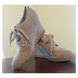 X APPEAL Trista Wedges!